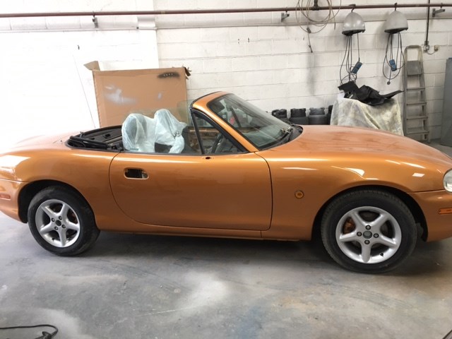 Mazda MX5 (Intense Paint and Design)