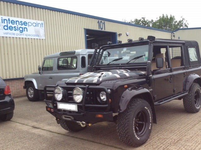 Land Rover Union Jack (Intense Paint and Design)